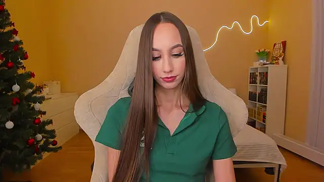 Snapshot of your_emily_ chatting on 01-22-25, 11:21 your emily online show from 01-22-25, 11:21