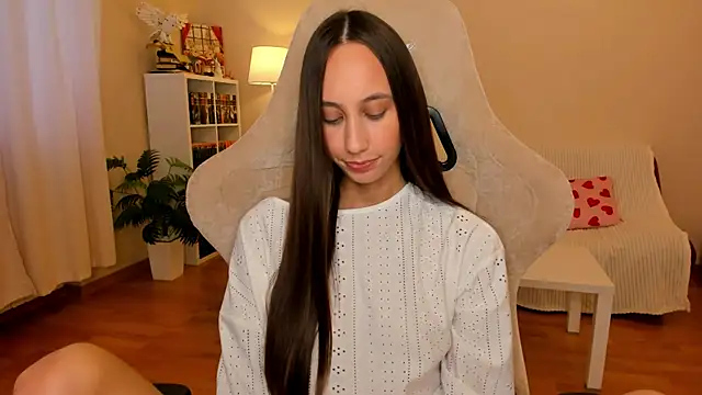 Snapshot of your_emily_ chatting on 09-12-25, 02:17 your emily online show from 09-12-25, 02:17