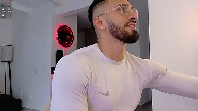 Snapshot of tony_muscle chatting on 11-20-25, 09:25 tony muscle online show from 11-20-25, 09:25