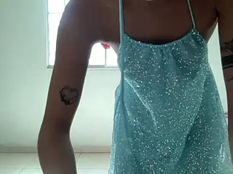 Snapshot of Susandolls chatting on 01-11-25, 03:52 Susandolls online show from 01-11-25, 03:52