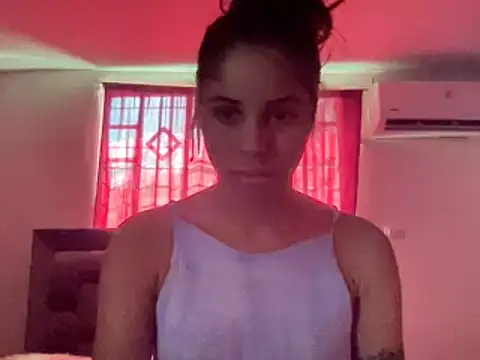 Snapshot of Susandolls chatting on 01-14-25, 03:36 Susandolls online show from 01-14-25, 03:36