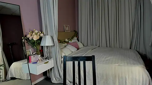 Miss you kiss online show from 04-15-26, 01:23