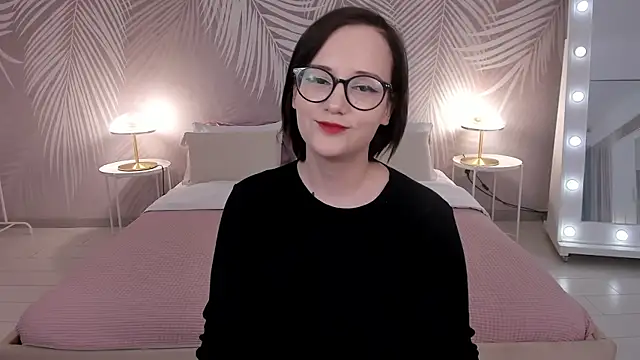 StellaGloww online show from 03-21-25, 08:17