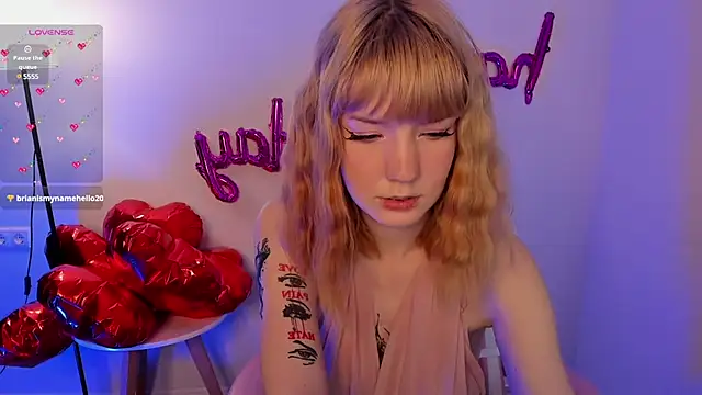 Linablueeyed online show from 02-20-25, 08:17