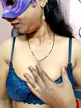 Snapshot of Jiya-Sexy chatting on 01-22-25, 09:13 Jiya-Sexy online show from 01-22-25, 09:13