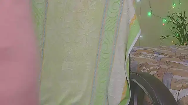 Snapshot of Jiya-Sexy chatting on 03-02-25, 02:32 Jiya-Sexy online show from 03-02-25, 02:32