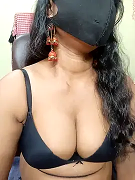 Snapshot of Jiya-Sexy chatting on 03-18-25, 02:59 Jiya-Sexy online show from 03-18-25, 02:59