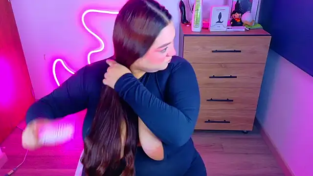 Snapshot of Rebeca_charme21 chatting on 10-04-25, 08:12 Rebeca charme21 online show from 10-04-25, 08:12