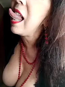 GypsyEsmeralda online show from 01-05-25, 06:24