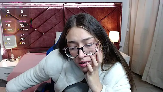 Snapshot of zoe_sweet5 chatting on 11-27-25, 02:13 zoe sweet5 online show from 11-27-25, 02:13