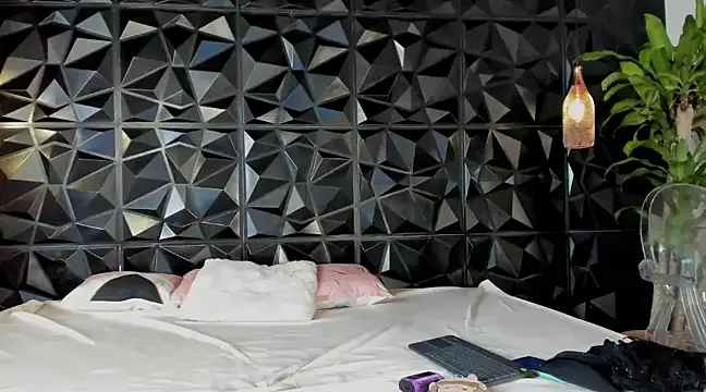 Snapshot of rihannagil chatting on 01-09-25, 05:22 rihannagil online show from 01-09-25, 05:22