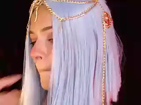 Snapshot of Annyjhonson chatting on 03-10-25, 03:45 Annyjhonson online show from 03-10-25, 03:45