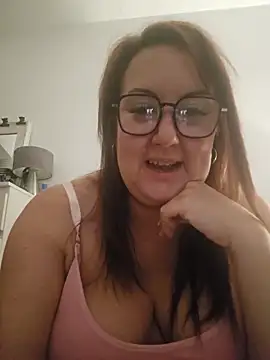 Bekahblows online show from 11-19-25, 05:51