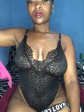 NunuBerry16 online show from 01-05-25, 04:04