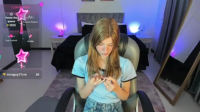 Nora Vennucci online show from 03-04-25, 07:01