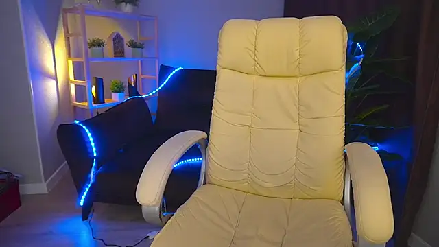 LanaRhoades s online show from 12-05-24, 09:06