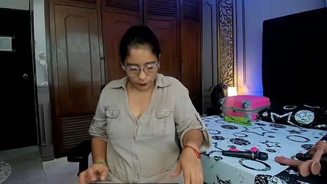 mature bigass   online show from 03-13-26, 08:26