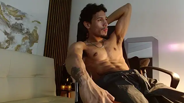 Snapshot of rafael_stone chatting on 02-11-25, 03:18 rafael stone online show from 02-11-25, 03:18