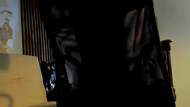 Snapshot of rafael_stone chatting on 02-27-25, 01:05 rafael stone online show from 02-27-25, 01:05