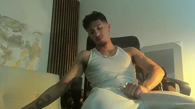 Snapshot of rafael_stone chatting on 03-06-25, 04:19 rafael stone online show from 03-06-25, 04:19