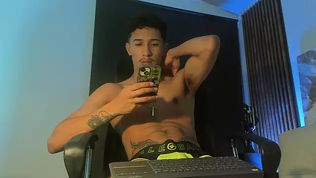 Snapshot of rafael_stone chatting on 03-07-25, 03:40 rafael stone online show from 03-07-25, 03:40