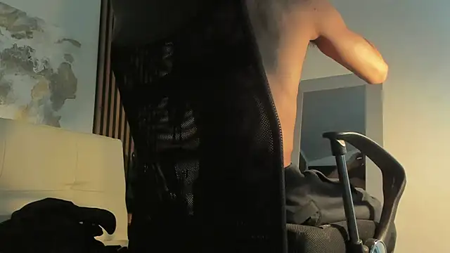 Snapshot of rafael_stone chatting on 03-14-25, 03:37 rafael stone online show from 03-14-25, 03:37