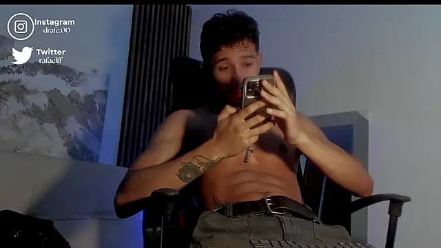 Snapshot of rafael_stone chatting on 09-11-25, 04:56 rafael stone online show from 09-11-25, 04:56