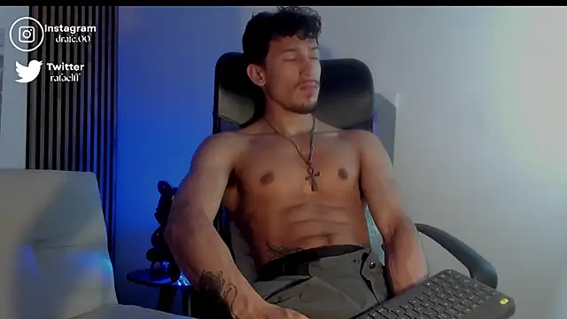 Snapshot of rafael_stone chatting on 10-01-25, 02:39 rafael stone online show from 10-01-25, 02:39