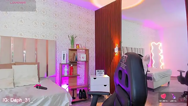 Daphnne tay online show from 10-09-25, 03:15