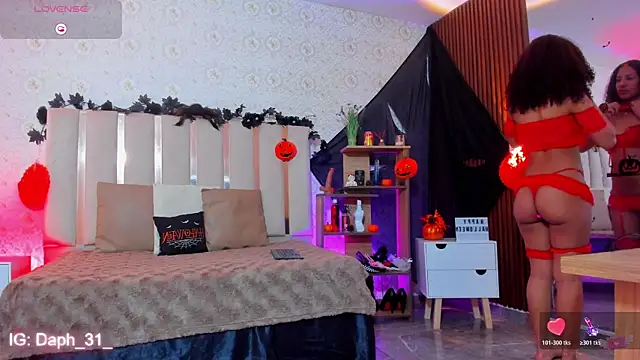 Daphnne tay online show from 10-17-25, 07:38