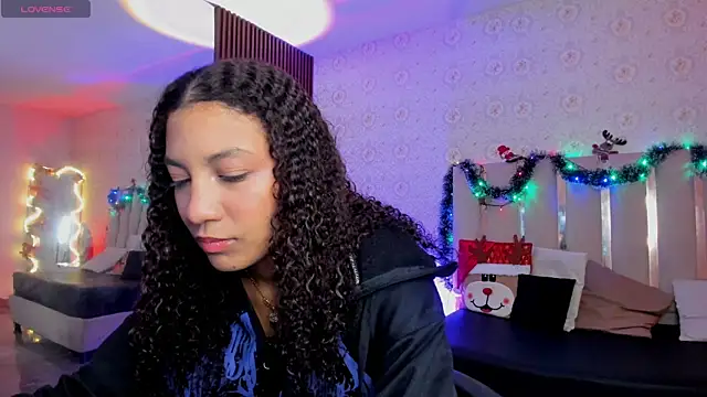 Daphnne tay online show from 01-14-26, 03:23