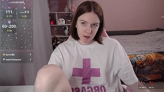 Snapshot of CassieJuice69 chatting on 11-24-25, 06:18 CassieJuice69 online show from 11-24-25, 06:18