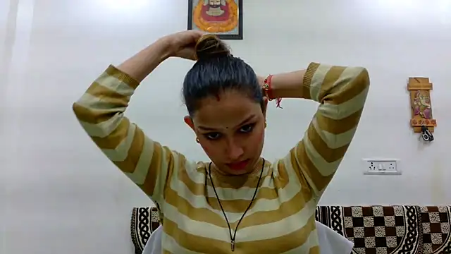 Aleena Rai online show from 10-08-25, 07:44