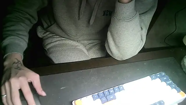 Snapshot of Ryan67533 chatting on 12-22-24, 01:55 Ryan67533 online show from 12-22-24, 01:55