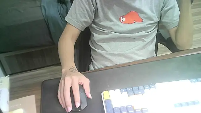 Snapshot of Ryan67533 chatting on 11-07-25, 12:27 Ryan67533 online show from 11-07-25, 12:27