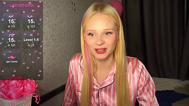 Snapshot of lisa_barbie chatting on 12-06-24, 01:11 lisa barbie online show from 12-06-24, 01:11