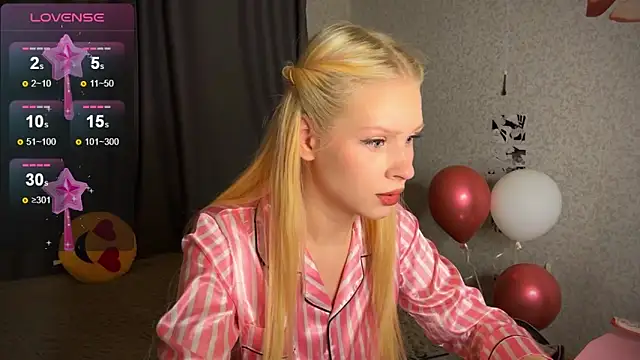 Snapshot of lisa_barbie chatting on 12-20-24, 03:14 lisa barbie online show from 12-20-24, 03:14