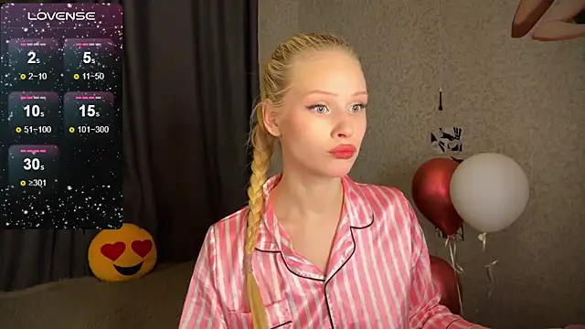 Snapshot of lisa_barbie chatting on 12-21-24, 03:58 lisa barbie online show from 12-21-24, 03:58