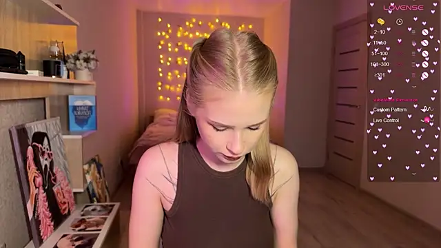 lisa barbie online show from 12-20-25, 11:06