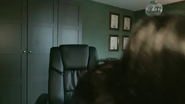 flatwhite0 online show from 01-09-26, 09:34