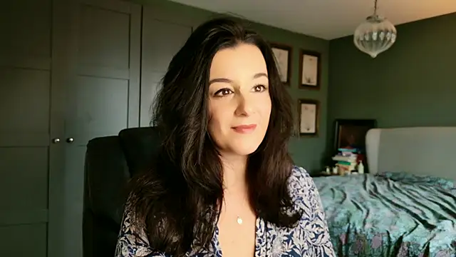 flatwhite0 online show from 02-10-26, 10:30