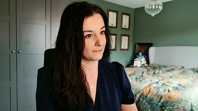 flatwhite0 online show from 02-16-26, 10:33