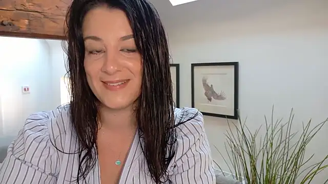 flatwhite0 online show from 04-27-26, 08:34