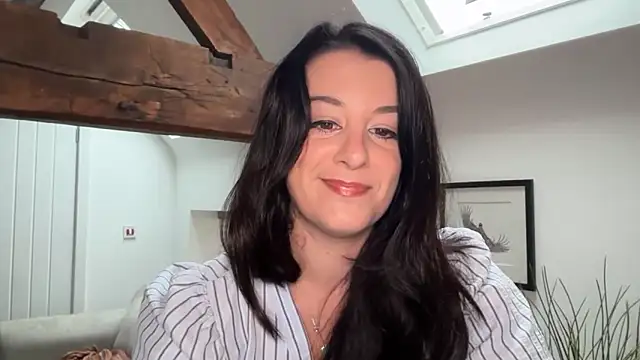 flatwhite0 online show from 04-28-26, 08:41