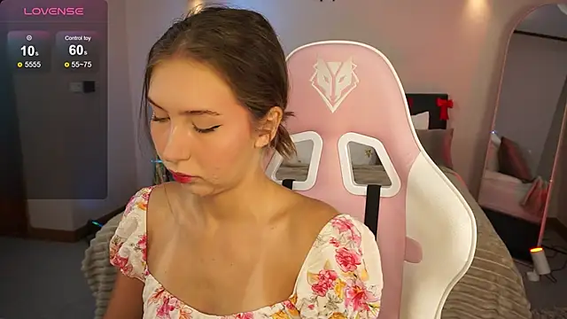 LinaSiren online show from 12-28-24, 03:15