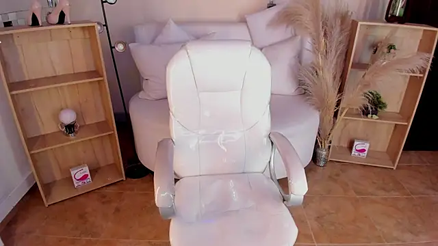 Amy Kiitty  online show from 12-26-24, 07:16