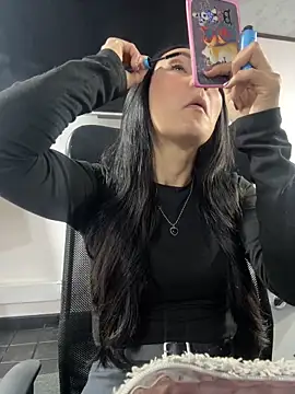 Amy Kiitty  online show from 04-21-26, 01:06