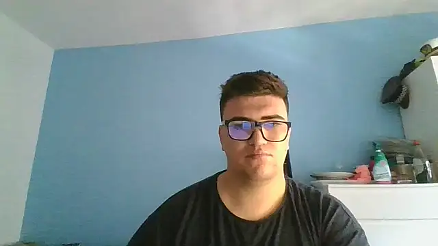 Snapshot of sorolla12 chatting on 05-18-26, 01:06 sorolla12 online show from 05-18-26, 01:06