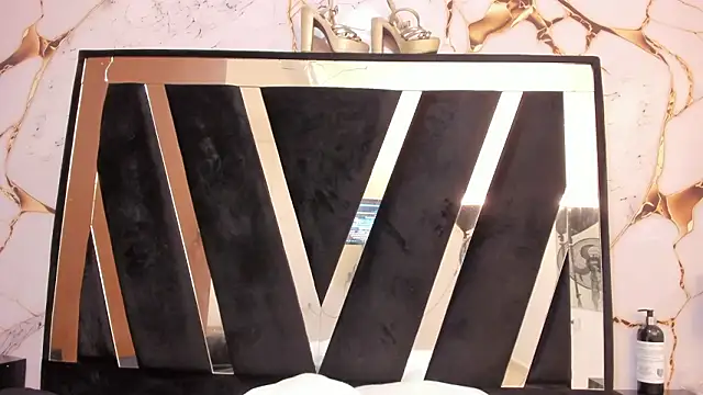 KarinaSimonz online show from 02-13-26, 07:54