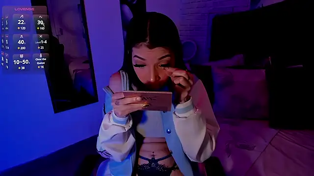 Snapshot of _Chartlotte chatting on 01-17-25, 08:44 Chartlotte online show from 01-17-25, 08:44